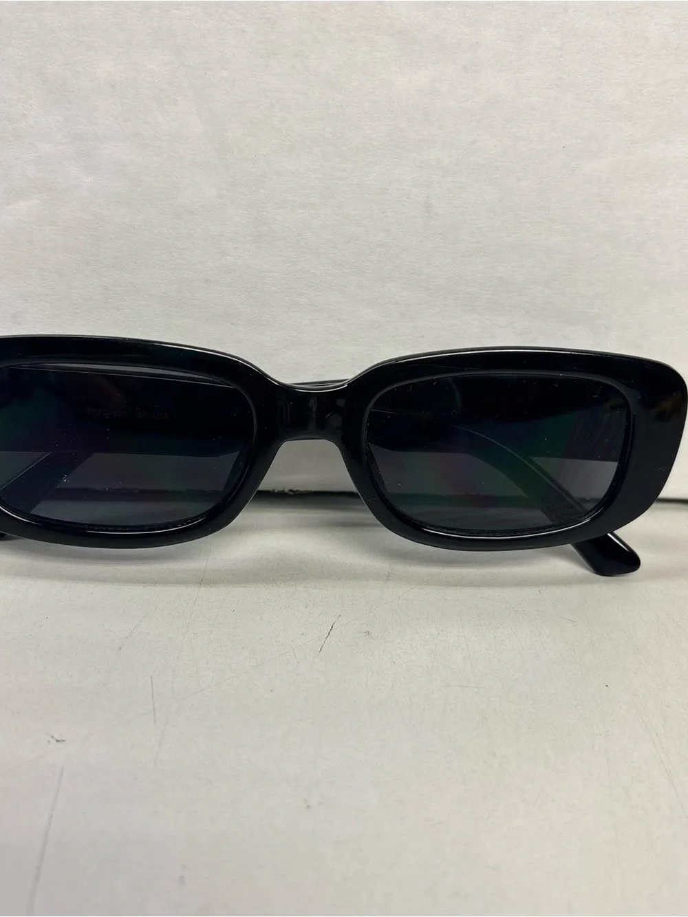 NWOT Throwin’ Shade Black Retro Tinted Sunglasses